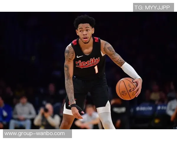 安芬尼西蒙斯谈比赛中与普里查德的适应与交流经验分享